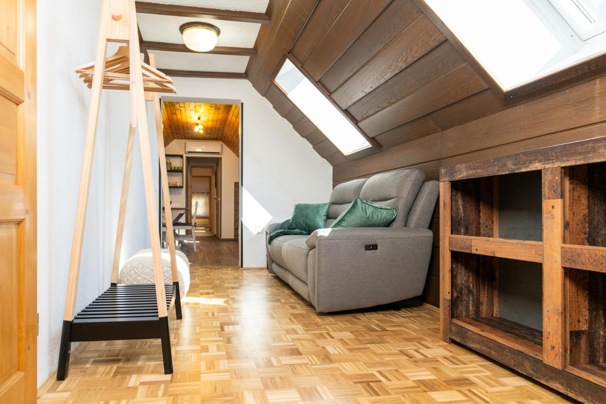 Apartmaji Lipa Apartment *