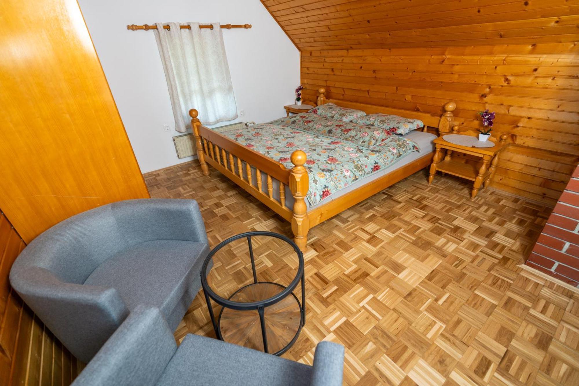 Apartmaji Lipa Apartment *
