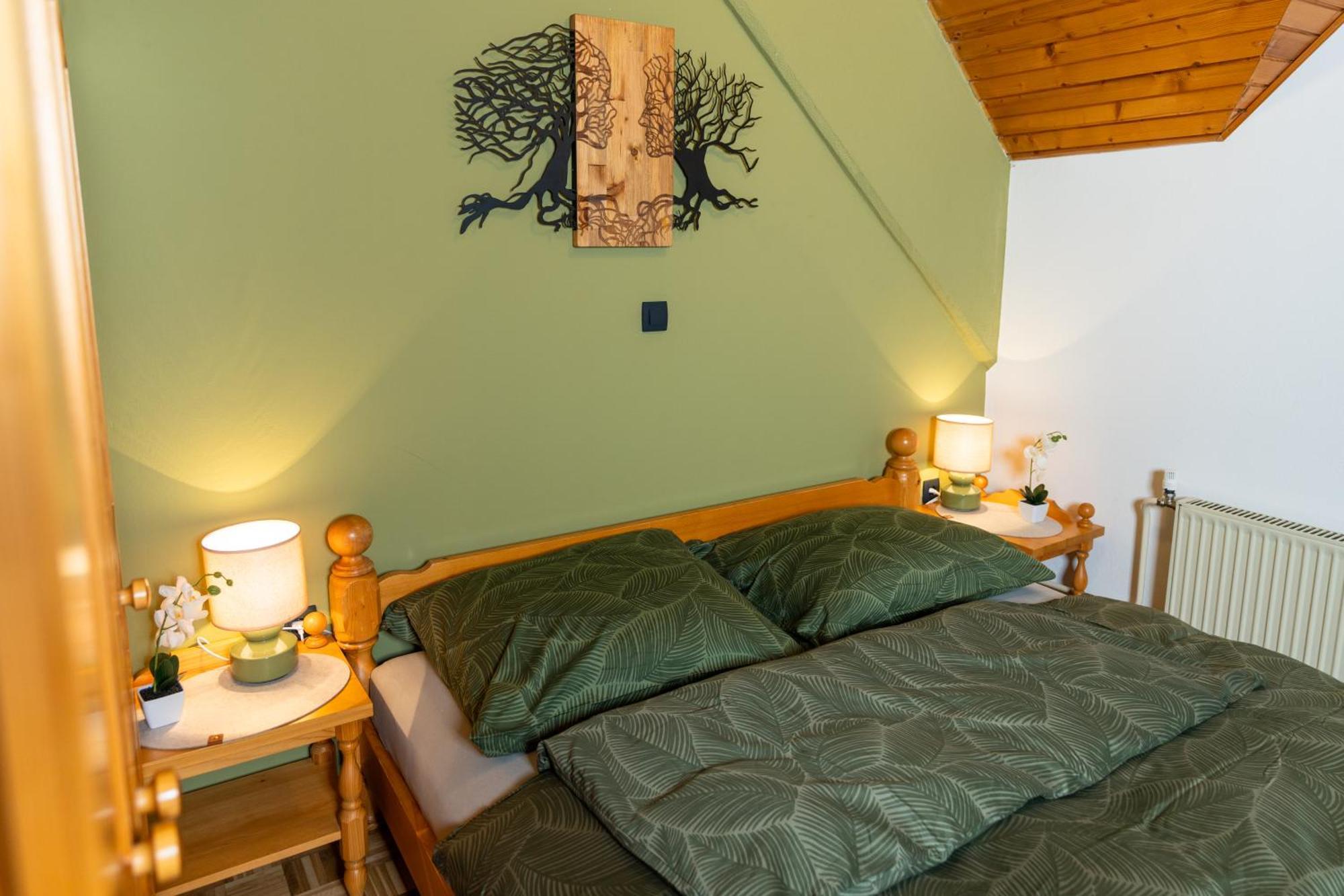 Apartmaji Lipa *